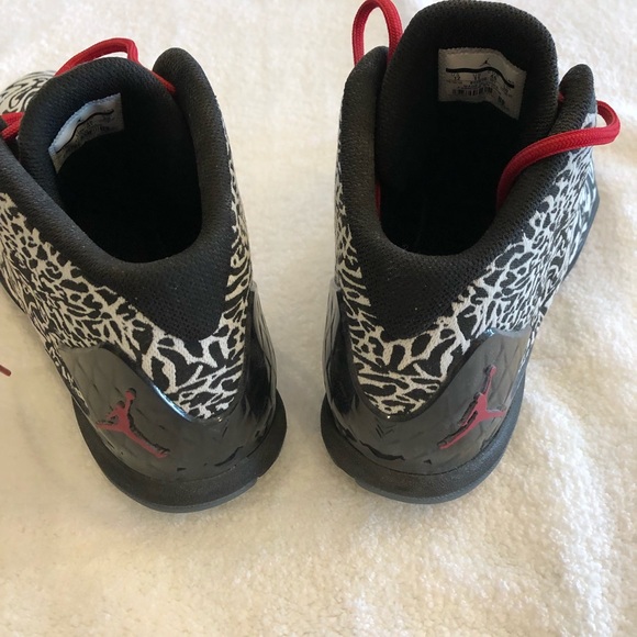Air Jordan shoes, black/white red laces, size 12 main image 6